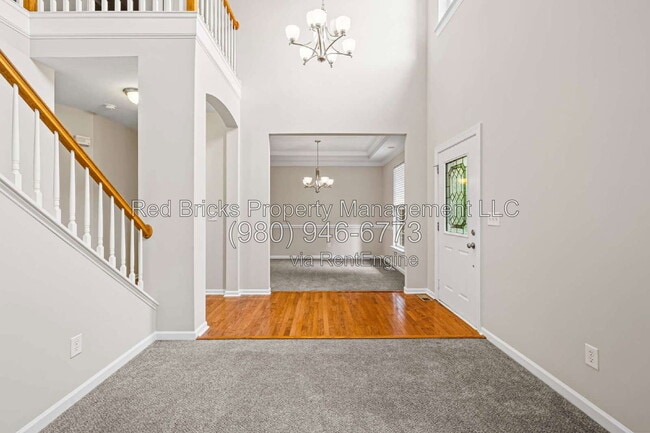 Building Photo - 10613 Bere Island Dr