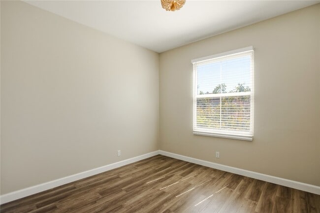 Building Photo - 55 Jade Flower