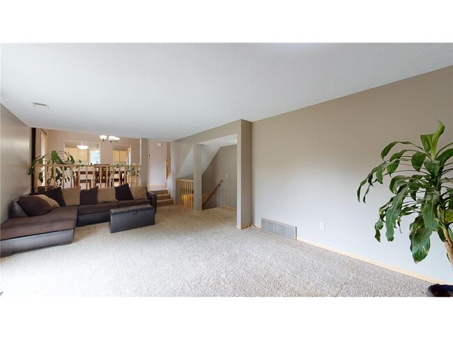Building Photo - 2079 Woodbridge Way