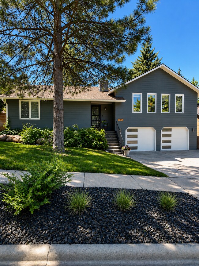 Building Photo - 2075 E Mortimer Dr