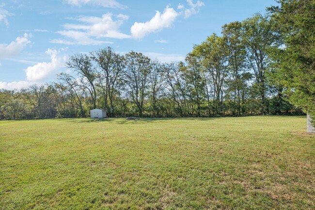 Building Photo - 1000 Pruitt Ln