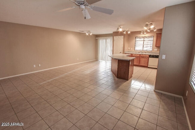 Building Photo - 16112 N 138th Dr