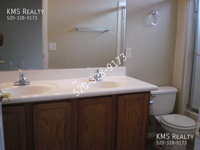 Building Photo - 6735 S Via Molino De Viento