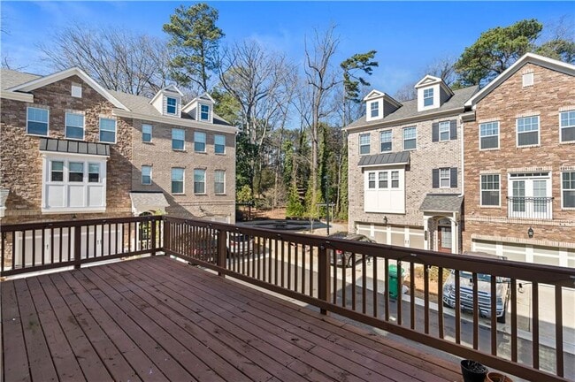 Building Photo - 1302 Harris Way S