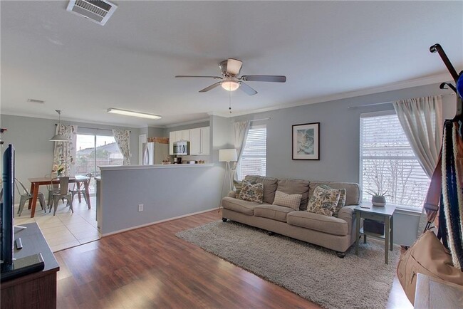 Building Photo - 1107 Canada Wild Dr