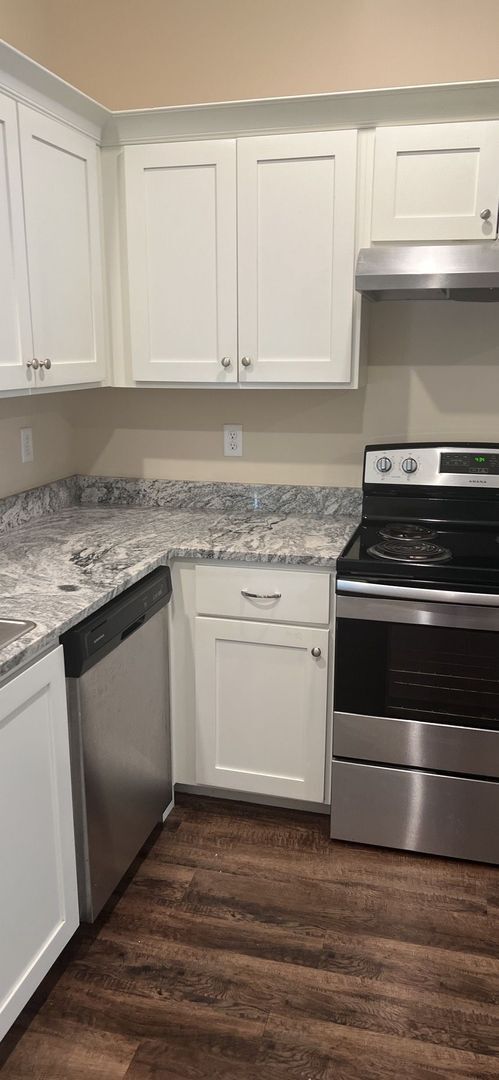 Building Photo - Keystone Condos