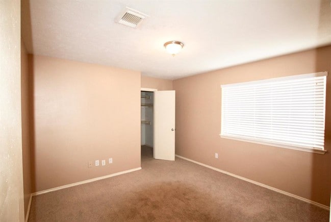 Building Photo - 3611 Darnell Ct