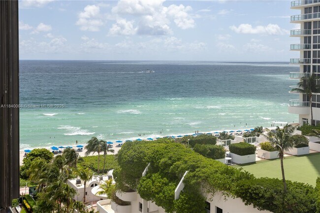 Building Photo - 6423 Collins Ave