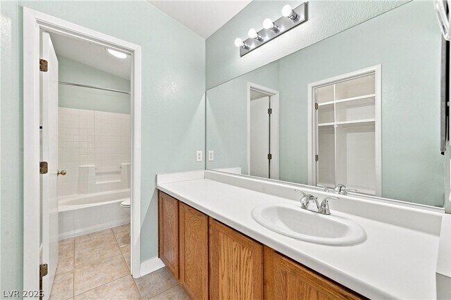 Building Photo - 6060 Allred Pl