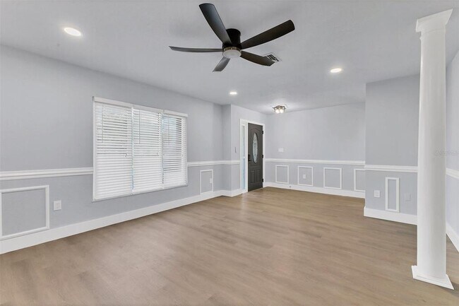 Building Photo - 4290 Yucatan Cir