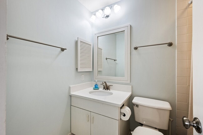 Building Photo - 1029 Debordieu Blvd