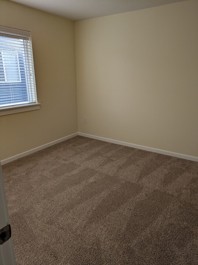 Building Photo - 27333 15th Ct S