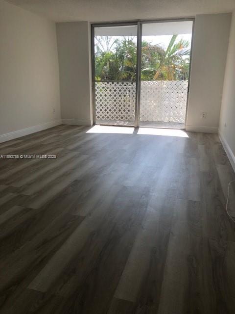 Building Photo - 494 NW 165th St