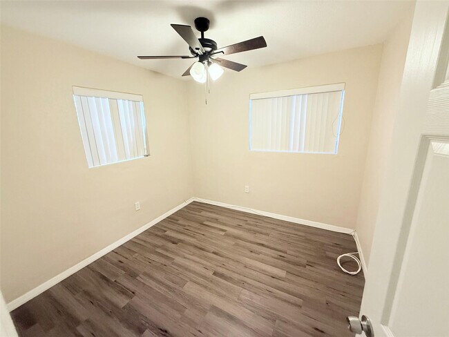 Building Photo - 330 N 65th Way