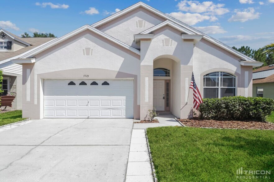 Primary Photo - 9723 Riverchase Dr