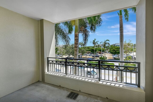 Building Photo - One bedroom at City Place South