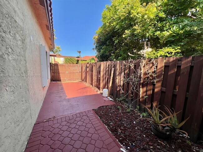 Building Photo - 21519 SW 90th Ct