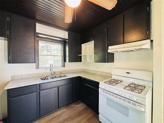 Building Photo - 2762 Beverly Hills Dr