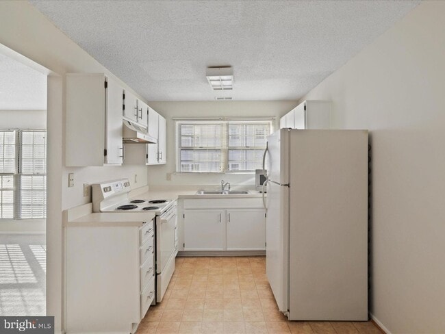 Building Photo - 1108 Huntmaster Terrace NE