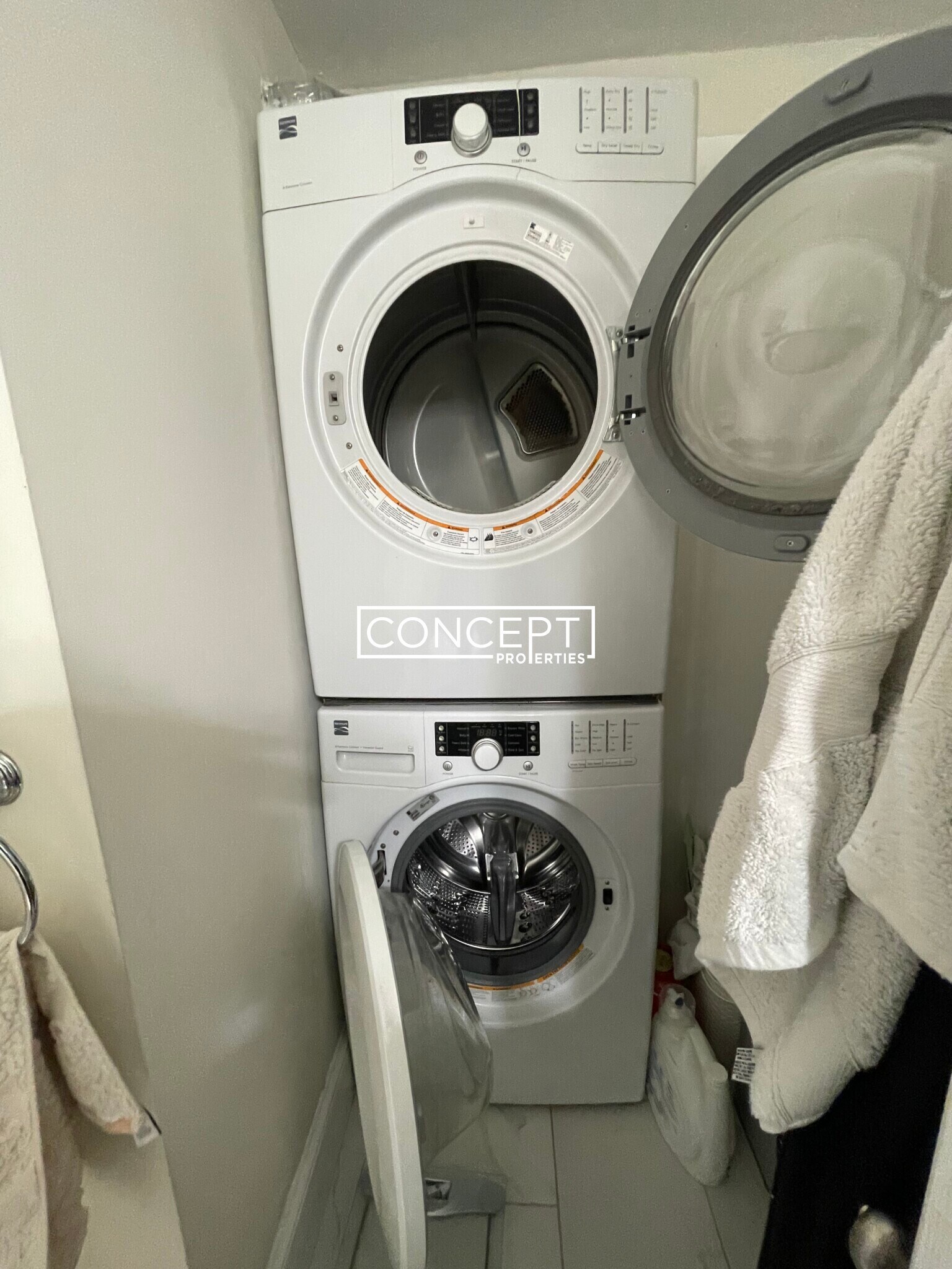 Building Photo - 658 Massachusetts Ave