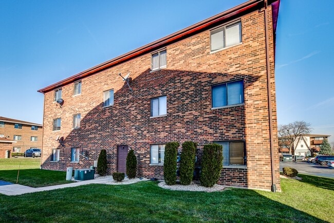 Building Photo - 15706 Peggy Ln