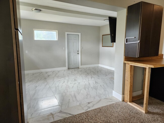 Building Photo - 4910 Ralls Dr