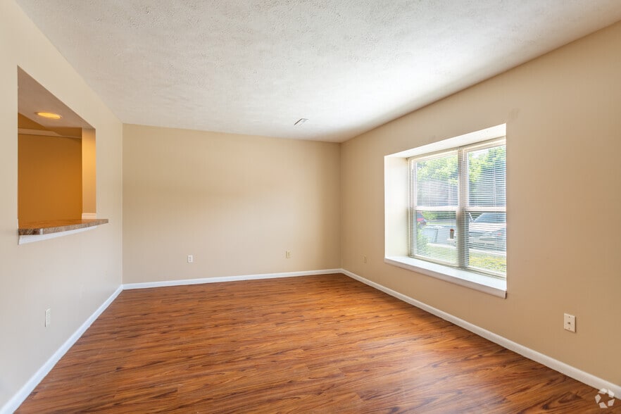 Open Floor Plan 1,440 sq. ft. - UNIVERSITY TOWNHOMES in KENT