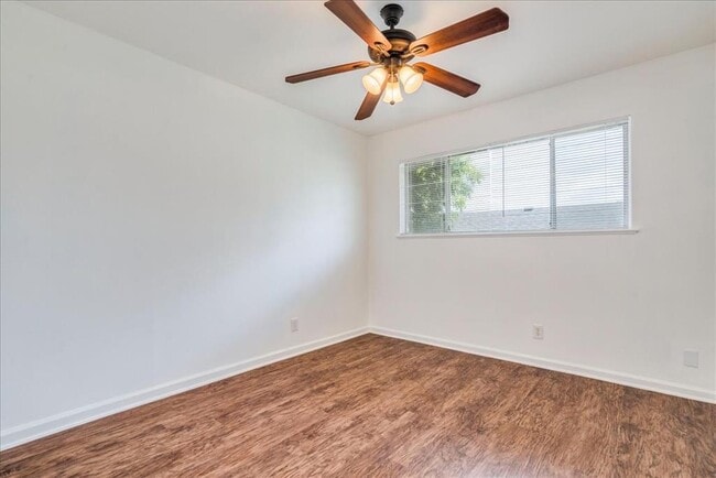 Building Photo - 1417 Braes Ridge Dr