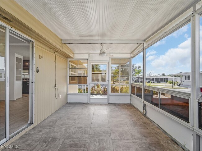 Building Photo - 14518 Battery Bend