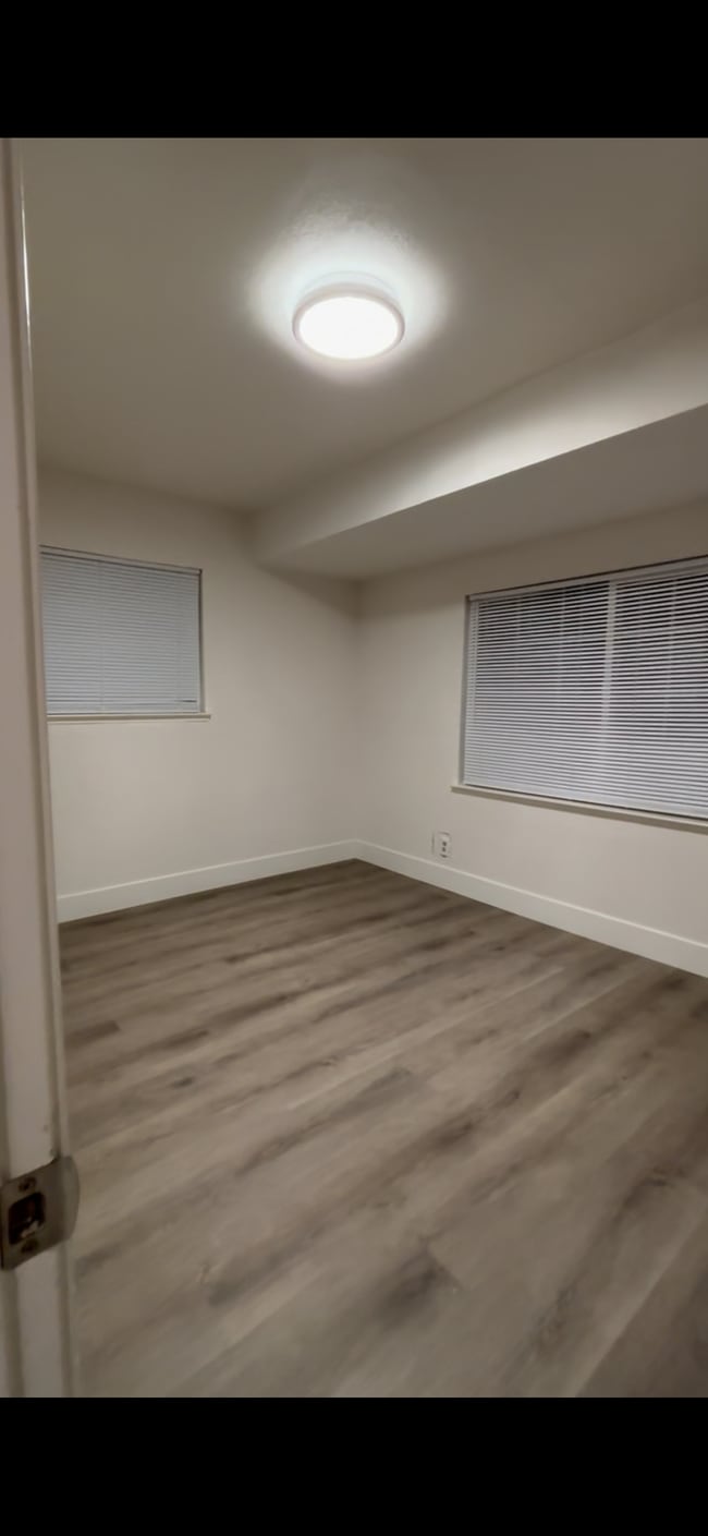 Building Photo - 516 Ribier Ave