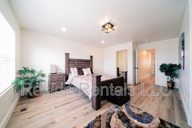 Building Photo - 254 Spring Creek Pky