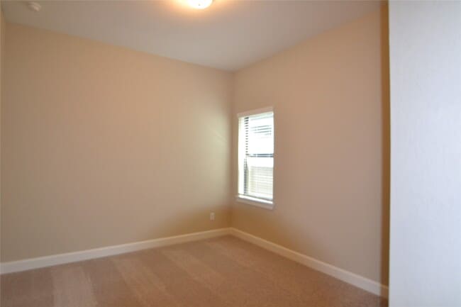 Building Photo - 3207 Kindred Wy