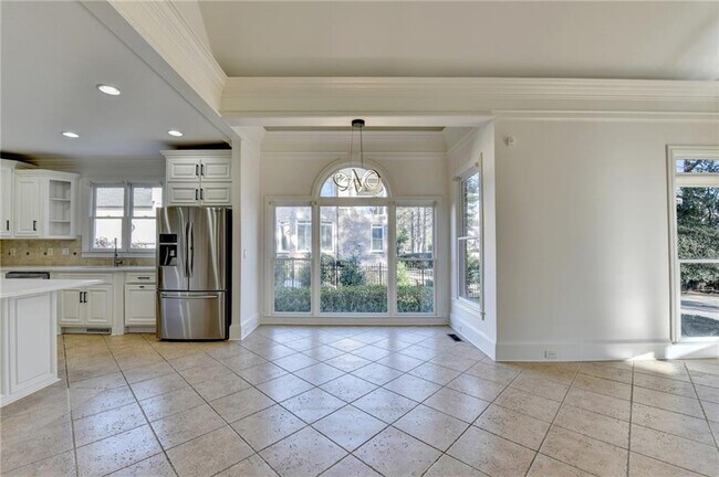 Building Photo - 7970 St Marlo Fairway Dr