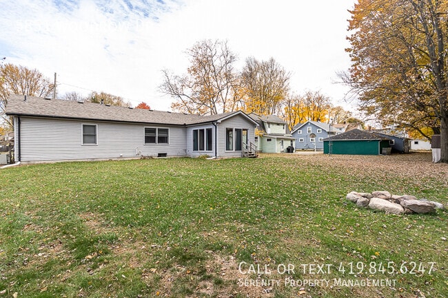 Building Photo - 5851 Woodrow Dr