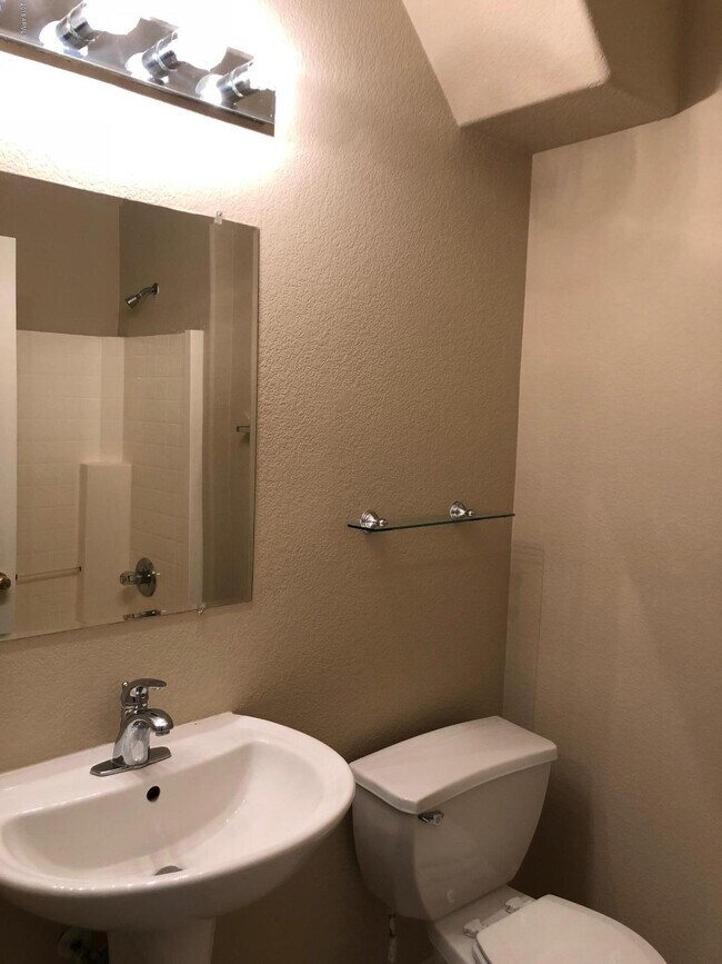 Building Photo - 4607 N 93rd Ave