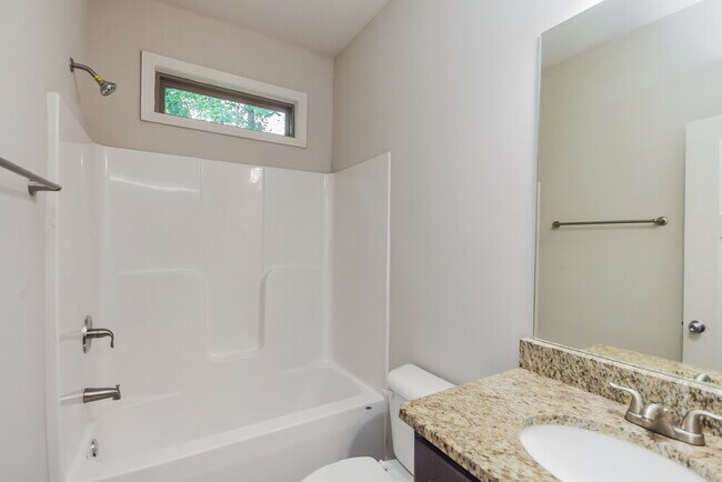 Building Photo - 1008 Allegiance Dr