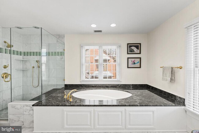 Building Photo - 9735 Beman Woods Way