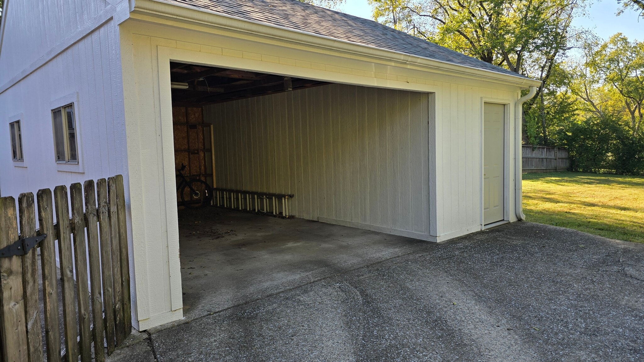 Building Photo - 3817 Burrus St