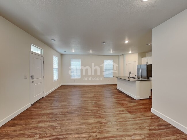 Building Photo - 11068 S Stream Rock Rd