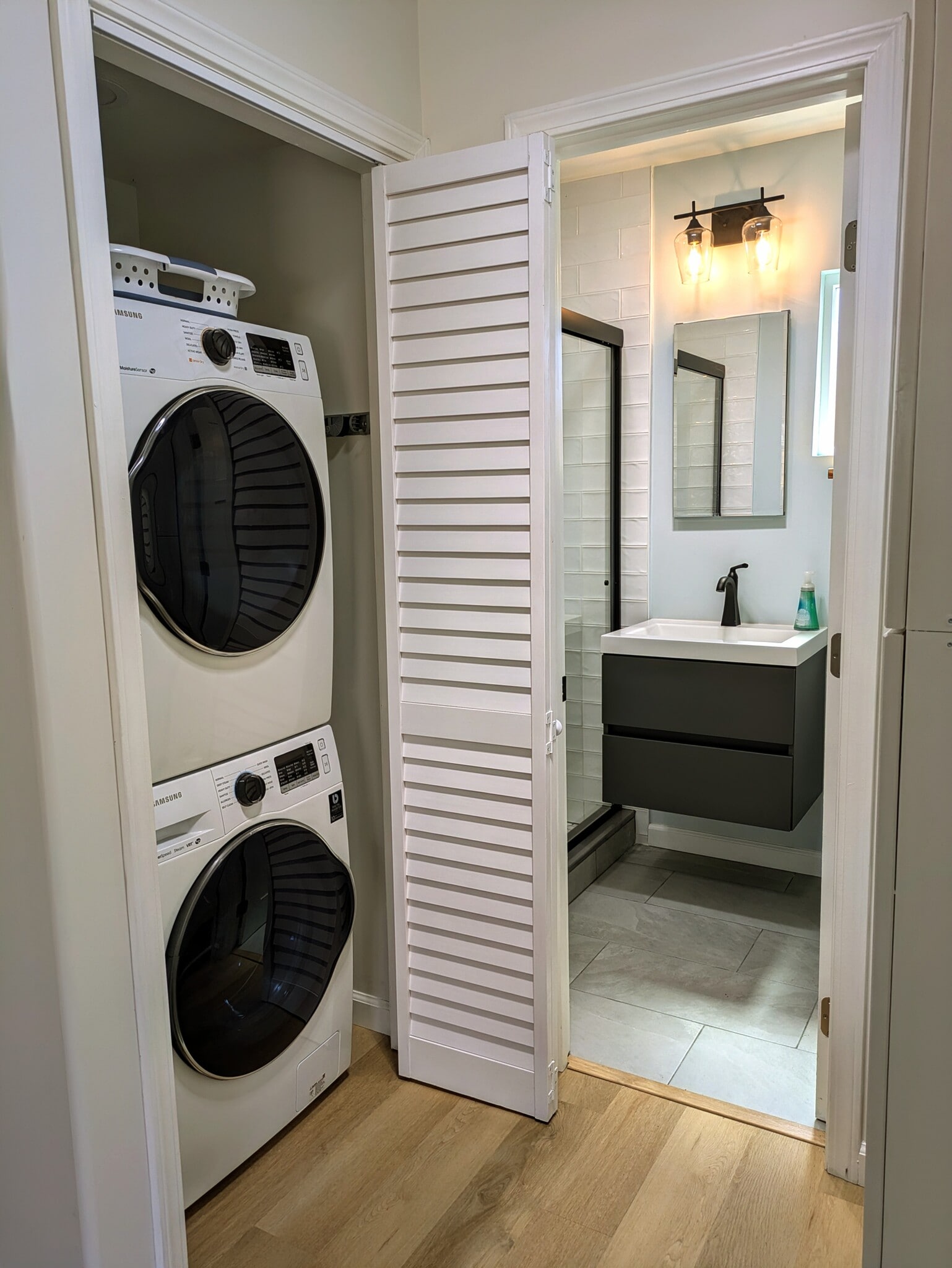 Washer/dryer combo - 4250 E Overlook Dr