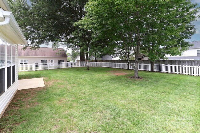 Building Photo - 109 Pleasant Grove Ln