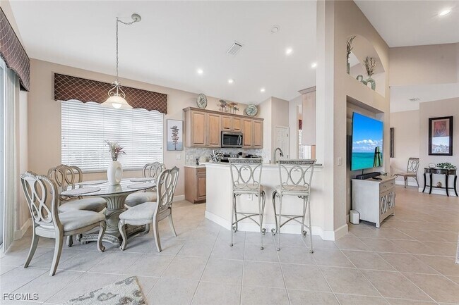 Building Photo - 16580 Crownsbury Way