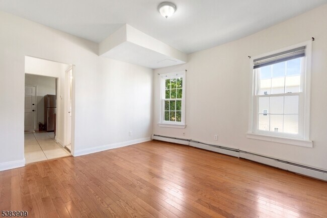 Building Photo - 66 N 15th St