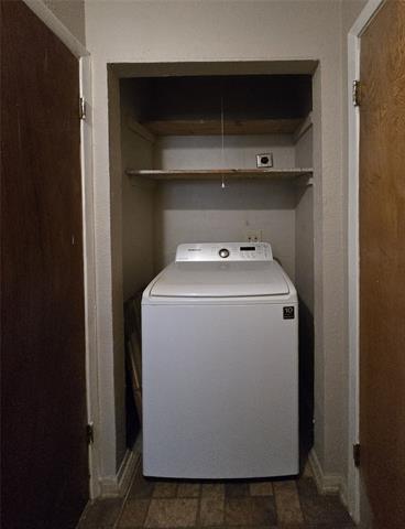 Building Photo - 8307 Bunche Dr