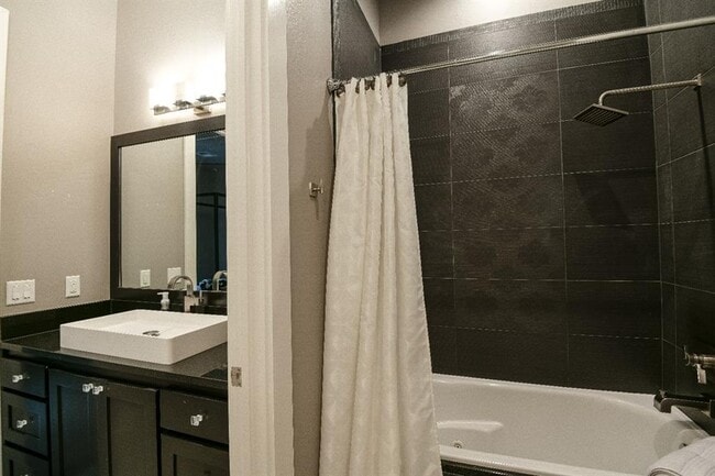 Building Photo - 13220 Rock Canyon Rd