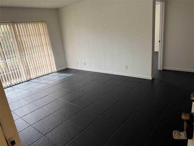 Building Photo - 2964 NW 55th Ave