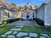 Building Photo - 70 S Country Rd