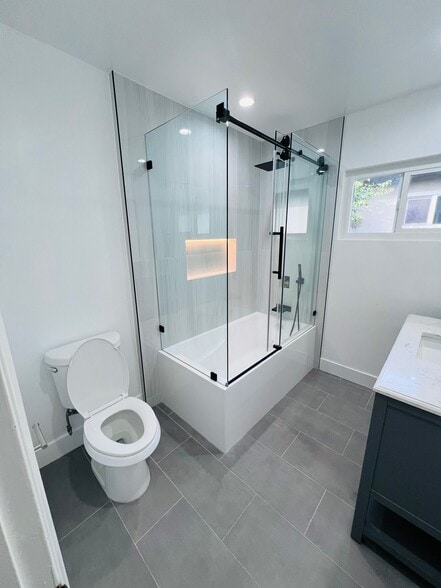 Building Photo - 8561 Marklein Ave