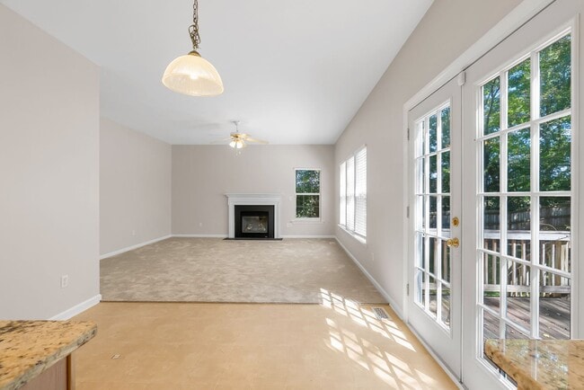 Building Photo - 524 S Orchard Farms Ave