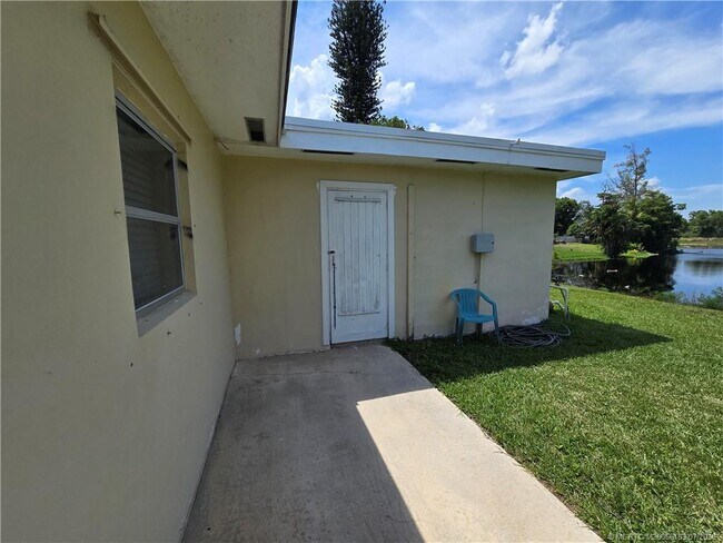 Building Photo - 2648 Rockcrest Ct
